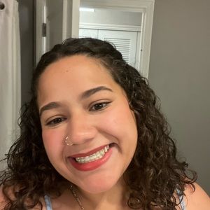 Meet your Posher, Kiana